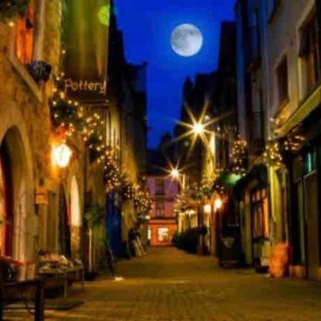 Ferienwohnung Latin Quarter Luxury Galway Exterior foto